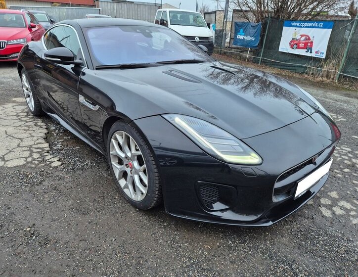 Jaguar F-Type Kupé 2,0 l 221 kw