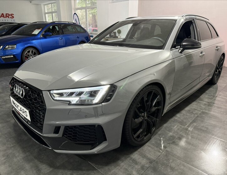 Audi RS 4 Kombi 2,9 l 331 kw