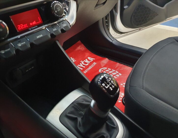 KIA Rio Hatchback 1,4 l 66 kw