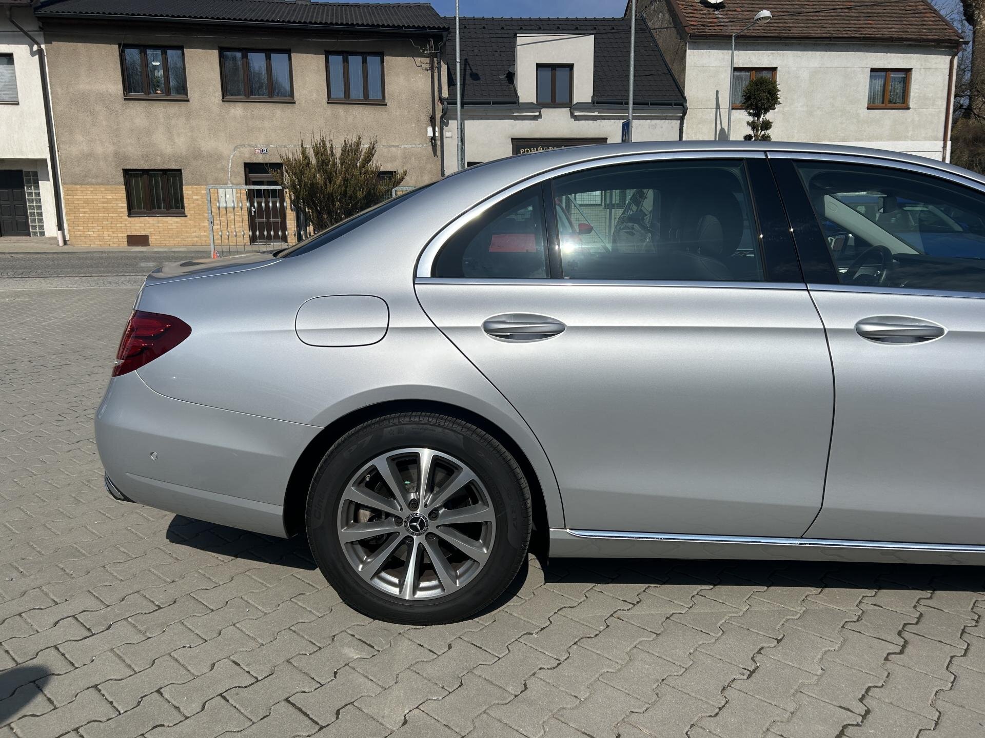Mercedes-Benz Třídy E Sedan / Limuzína 3,0 l 190 kw