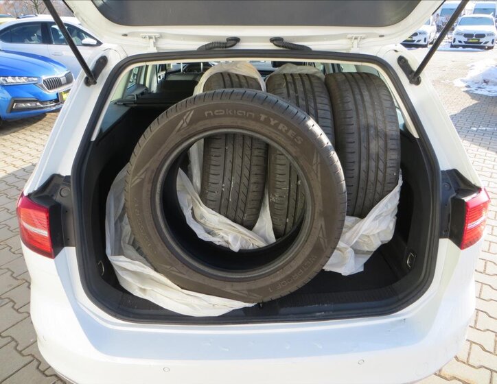 Volkswagen Passat Kombi 2,0 l 140 kw