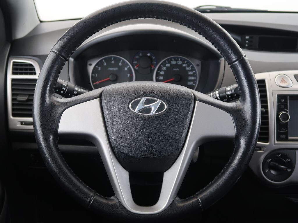 Hyundai i20 Hatchback 1,4 l 74 kw