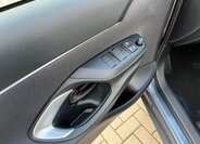 Toyota Yaris Cross 12