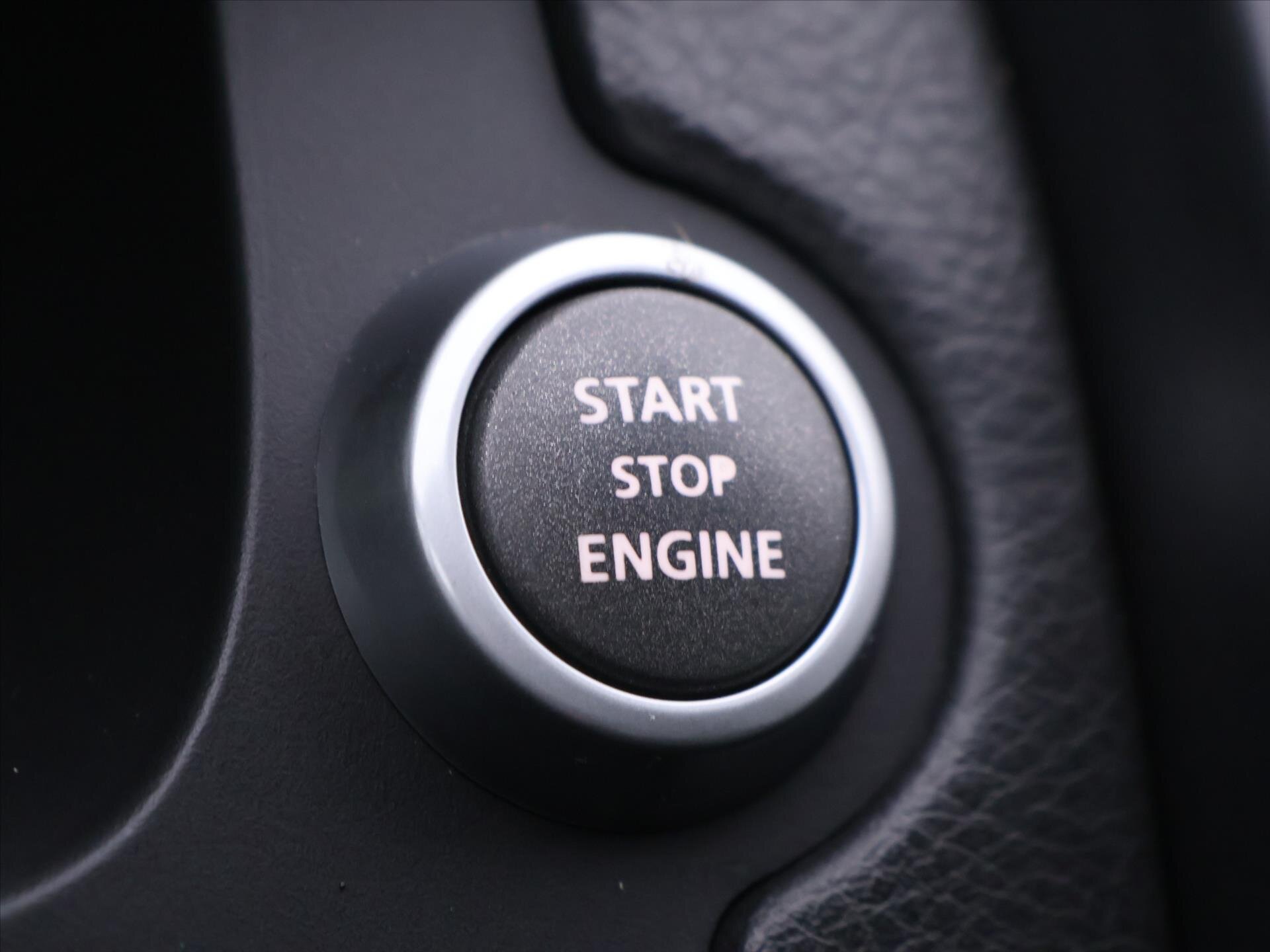 Land Rover Freelander SUV 2,2 l 140 kw