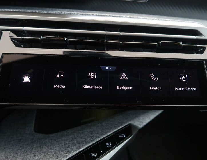 Peugeot 3008 SUV / Terénní 1,2 l 100 kw