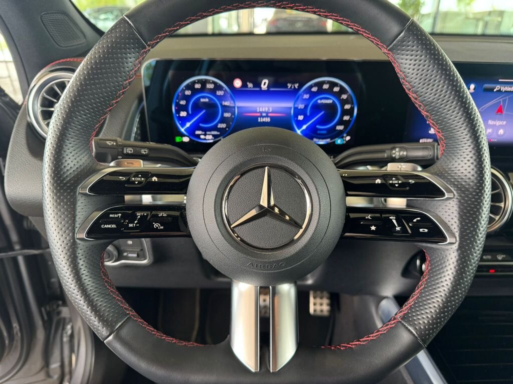 Mercedes-Benz EQB SUV / Terénní 0,0 215 kw