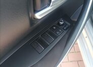 Toyota Corolla Sedan 1,5 l 92 kw