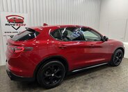 Alfa Romeo Stelvio SUV / Terénní 2,1 l 154 kw