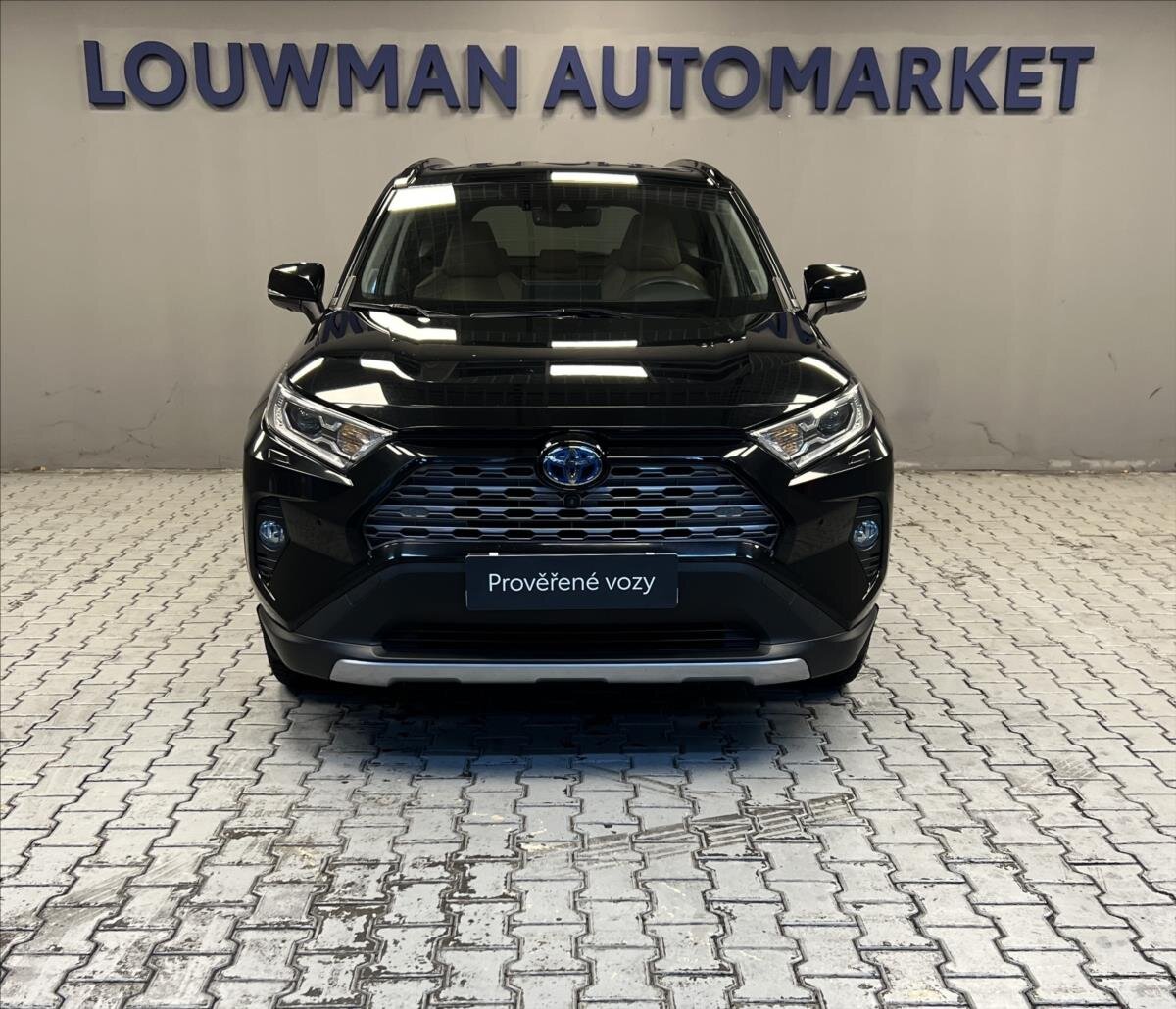 Toyota RAV4 SUV / Terénní 2,5 l 131 kw