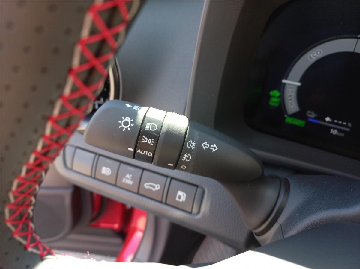 Toyota C-HR CUV / Crossover 2,0 l 112 kw