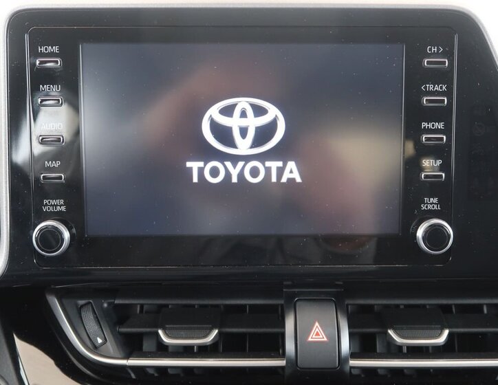 Toyota C-HR SUV / Terénní 1,8 l 72 kw