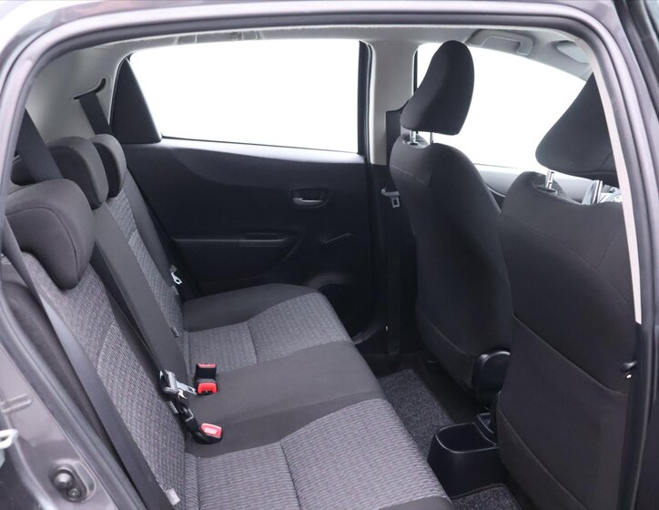 Toyota Yaris Hatchback 998,0 51 kw