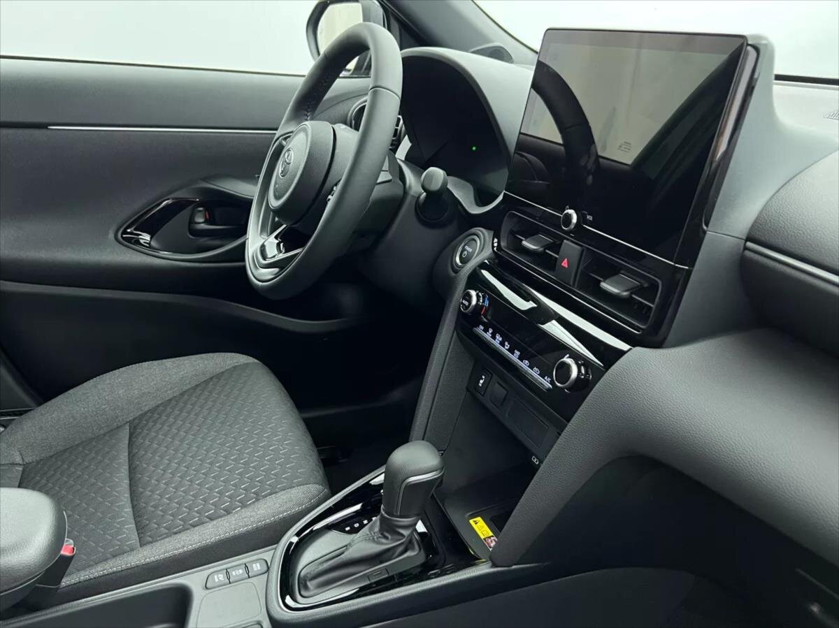 Toyota Yaris Cross SUV 1,5 l 96 kw