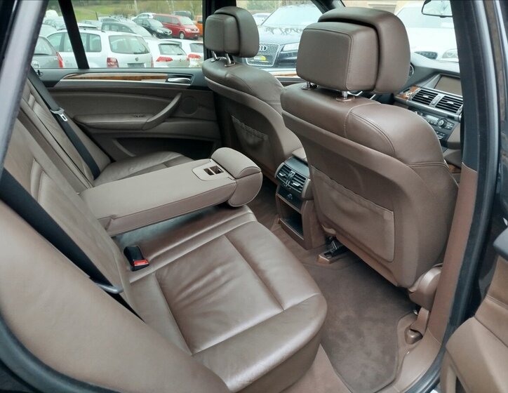 BMW X5 SUV 3,0 l 173 kw