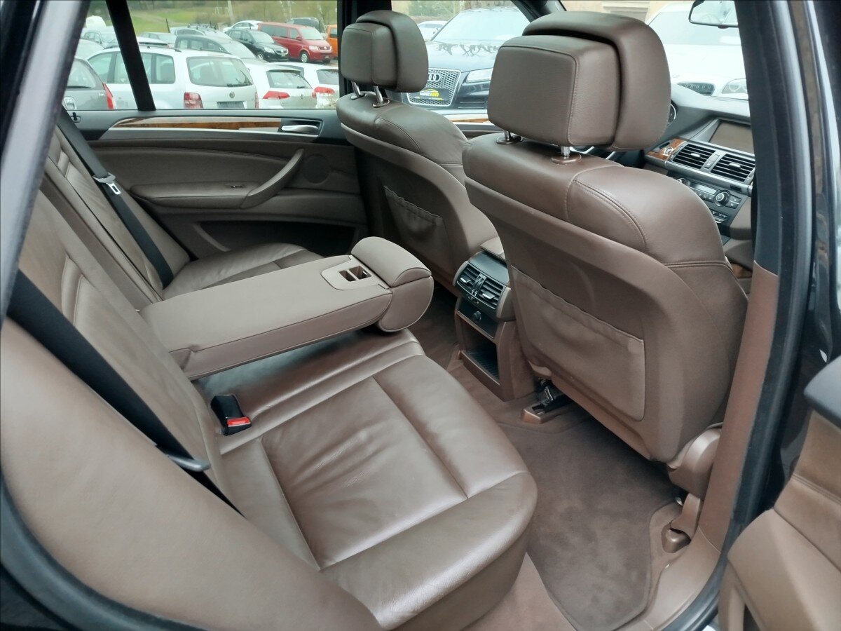 BMW X5 SUV 3,0 l 173 kw