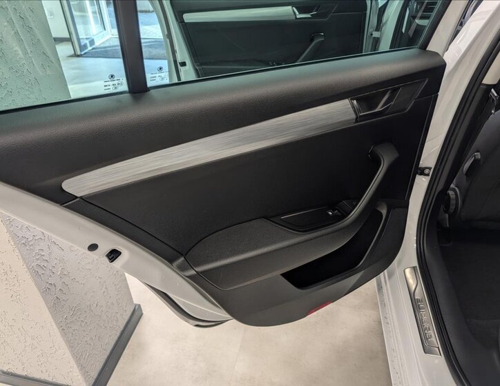 Škoda Superb Kombi 2,0 l 110 kw