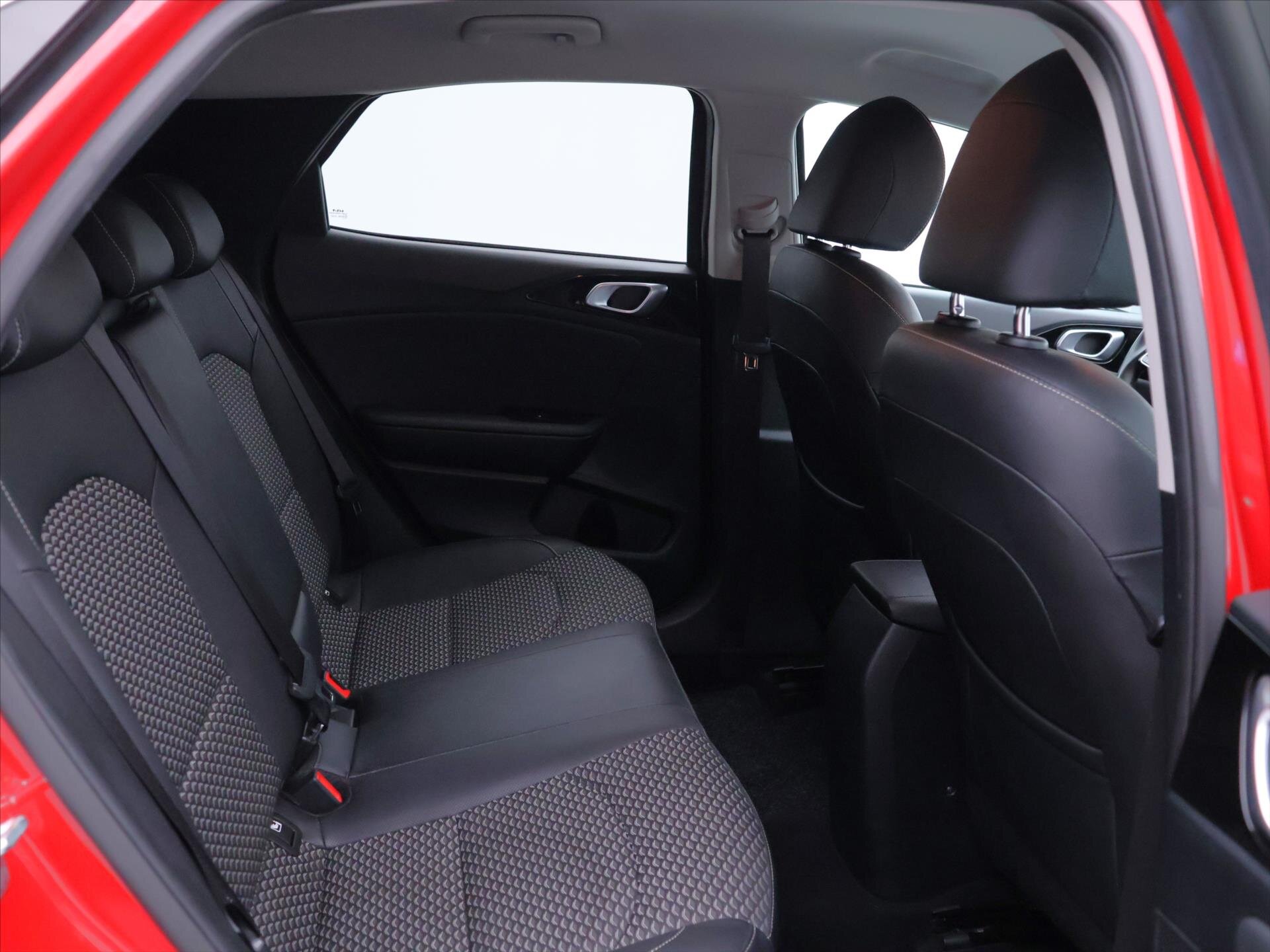 KIA XCeed SUV 1,5 l 117 kw