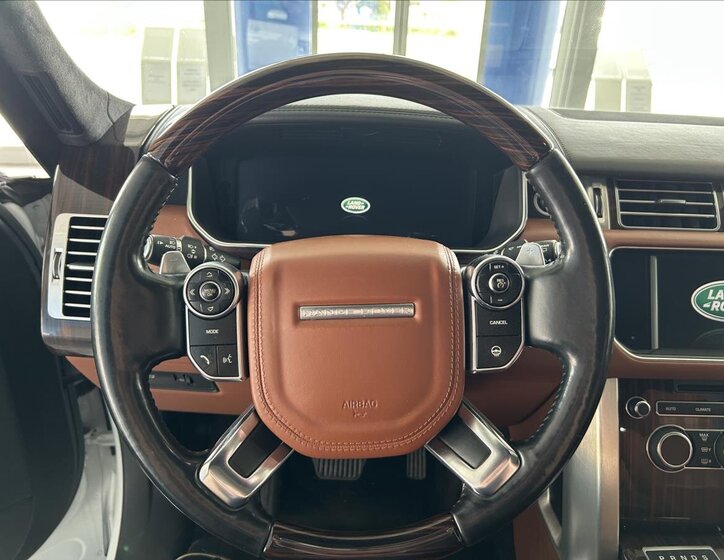 Land Rover Range Rover SUV / Terénní 3,0 l 190 kw