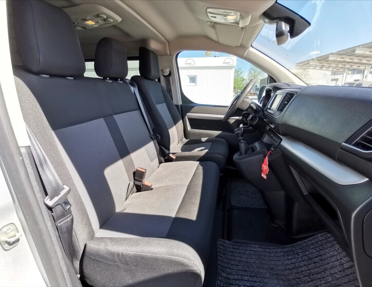 Peugeot Traveller 7