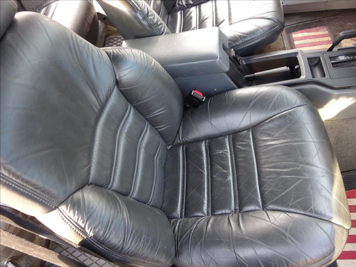 Jeep Cherokee SUV 4,0 l 136 kw