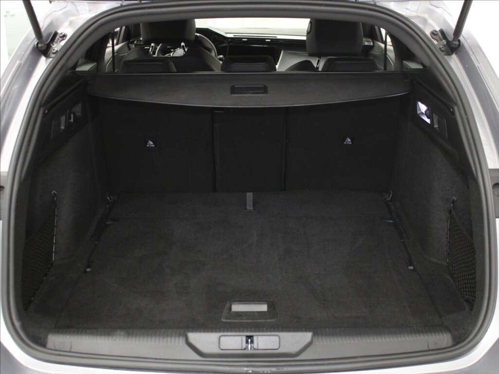 Peugeot 308 Kombi 1,2 l 96 kw