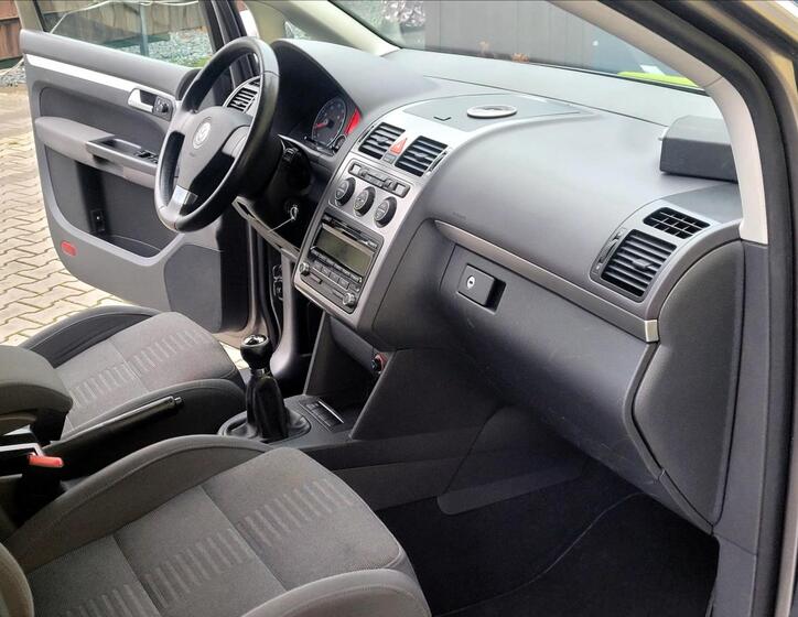 Volkswagen Touran 29