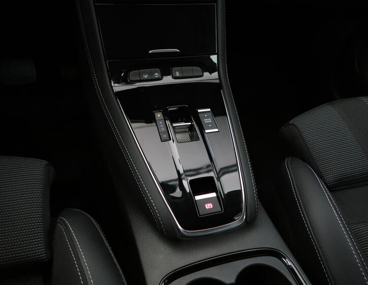 Opel Grandland SUV 1,2 l 96 kw