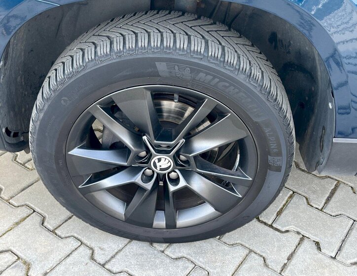 Škoda Karoq SUV / Terénní 1,5 l 110 kw