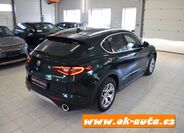 Alfa Romeo Stelvio 8
