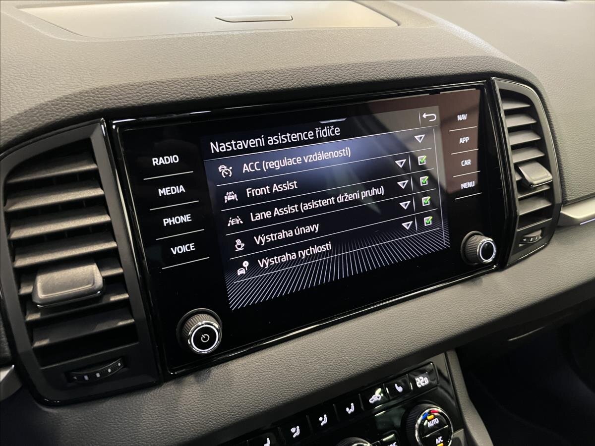 Škoda Karoq SUV 1,5 l 110 kw