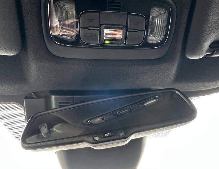 Toyota Yaris Cross 13