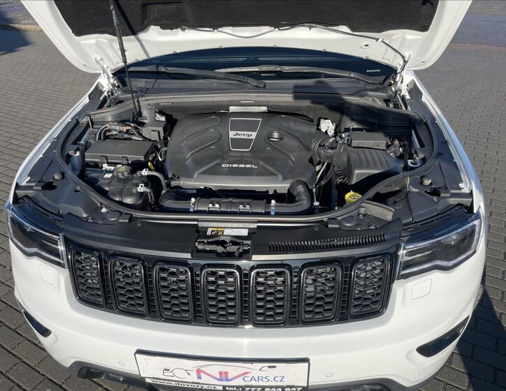 Jeep Grand Cherokee 30