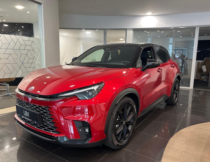 Lexus LBX SUV 1,5 l 100 kw