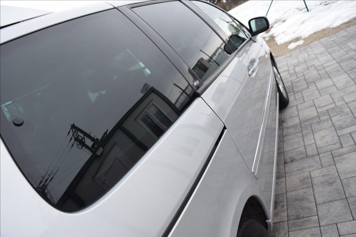 Peugeot 807 MPV 2,0 l 100 kw