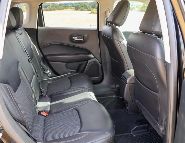Jeep Compass 16