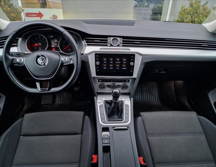 Volkswagen Passat Kombi 1,4 l 110 kw