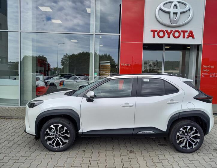 Toyota Yaris Cross 3