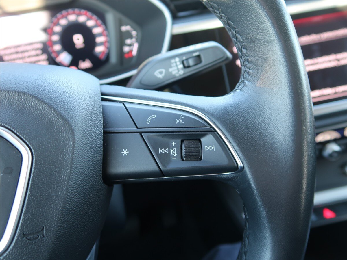 Audi Q3 SUV / Terénní 2,0 l 110 kw