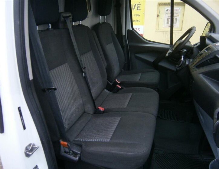 Ford Transit Custom 9