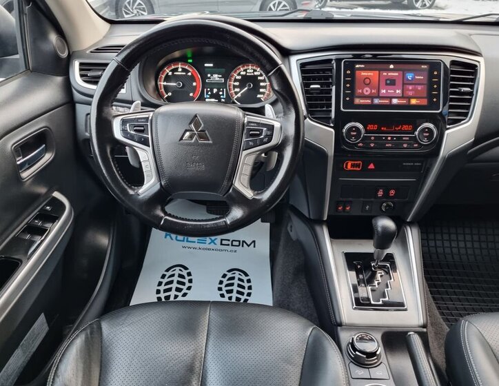 Mitsubishi L200 15