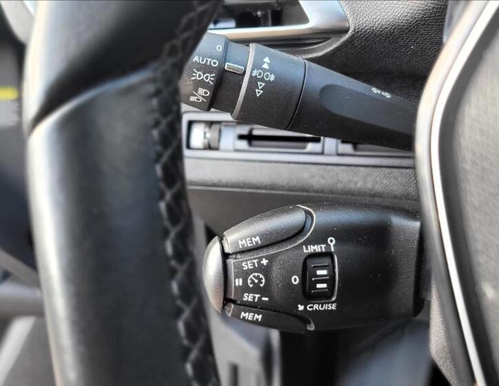 Peugeot 5008 23