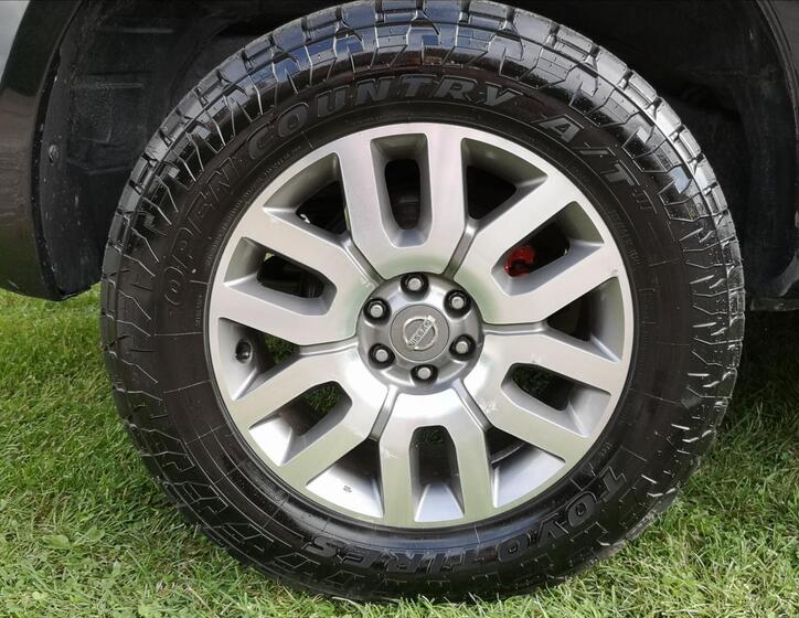 Nissan Pathfinder 20