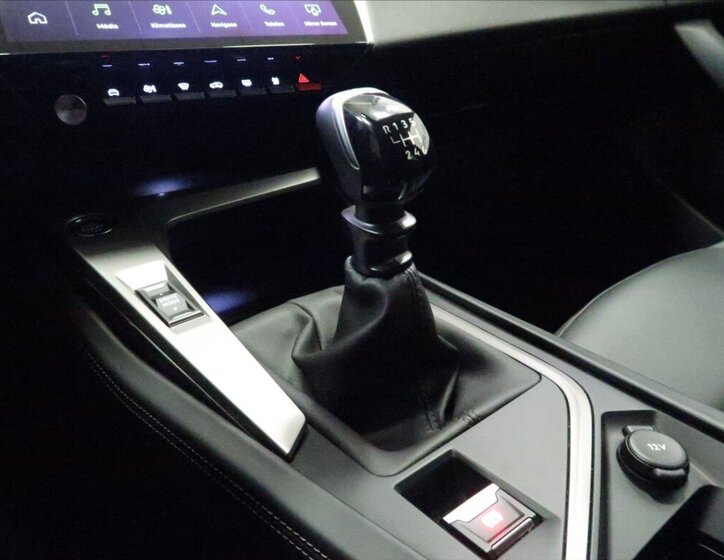 Peugeot 308 Hatchback 1,2 l 96 kw