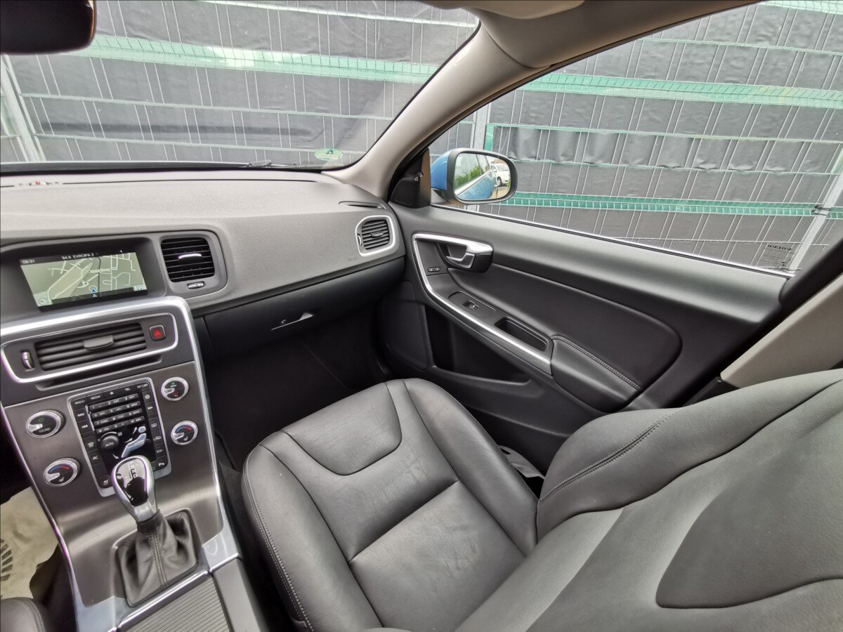 Volvo V60 Kombi 2,0 l 133 kw