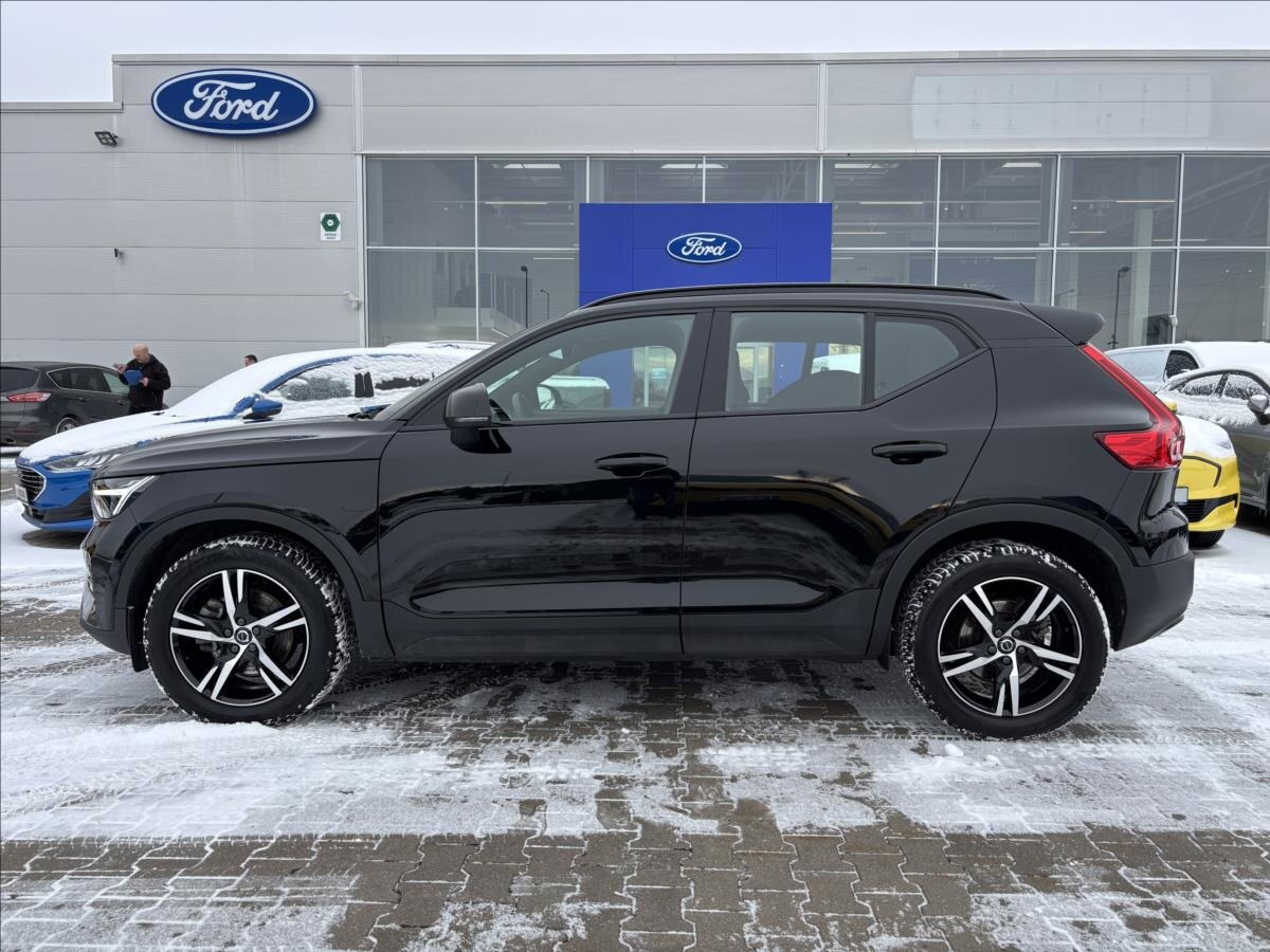 Volvo XC40 Kombi 2,0 l 145 kw