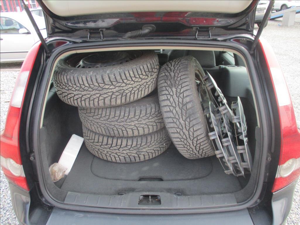 Volvo V50 Kombi 2,0 l 100 kw