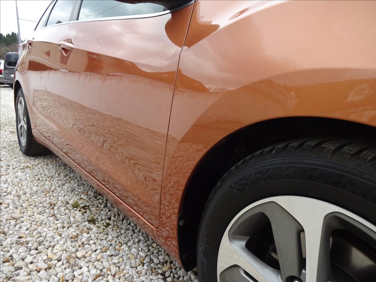 Hyundai i30 Kombi 1,6 l 99 kw