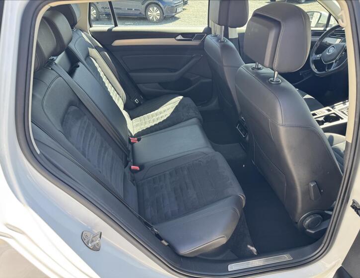 Volkswagen Passat 19