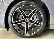 Mercedes-Benz Třídy C 9