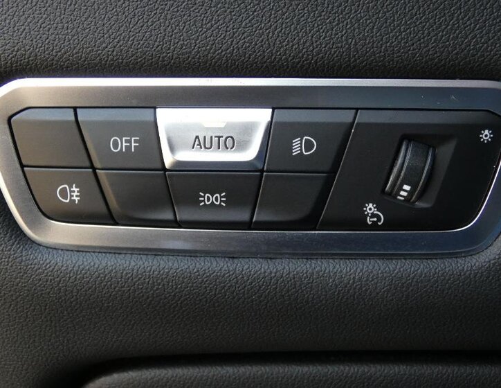 BMW X5 SUV / Terénní 3,0 l 245 kw